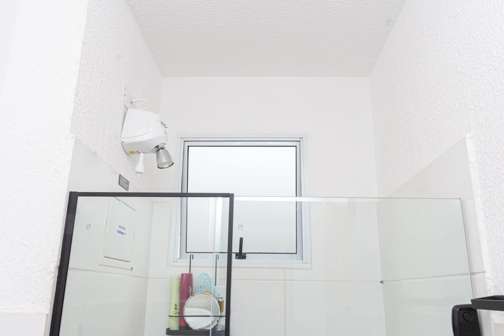 Furnished 2-bedroom apartment with gas open kitchen — photo 43