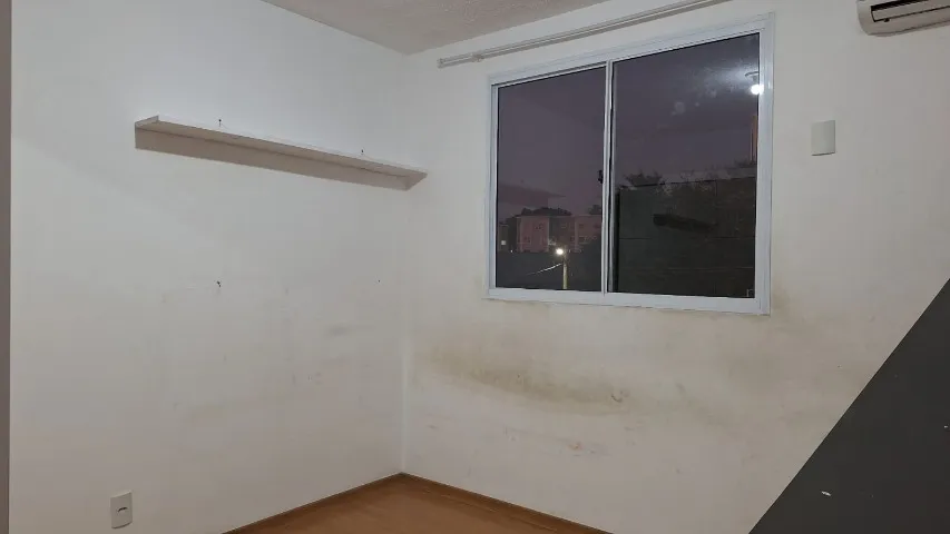 2-bedroom apartment with wood floors in the living room — photo 3