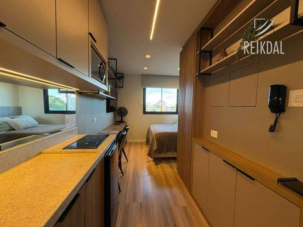 Furnished 27 m² studio with no parking and 1 private bath — photo 4