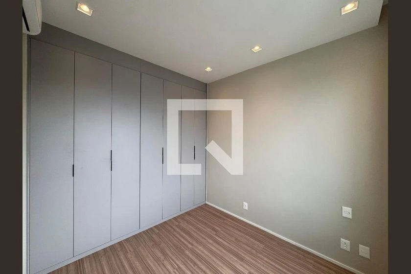 Rental apartment with 3 en-suite bedrooms and 130 m² — photo 48