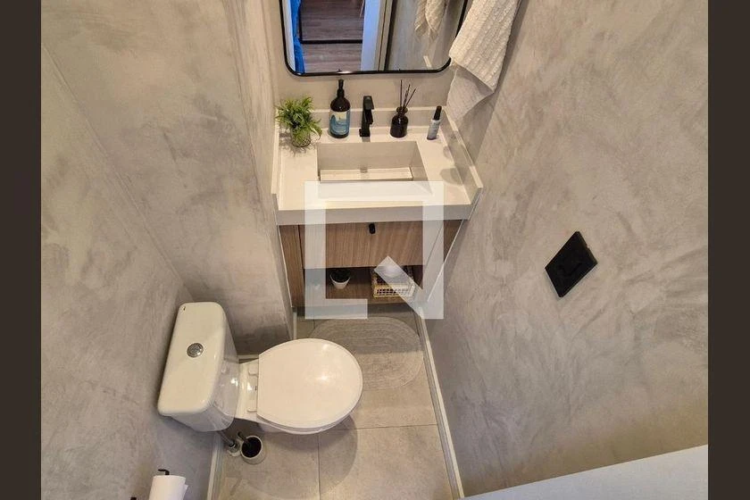 Glass-enclosed balcony in a 2-bedroom apartment, 82 m² — photo 5