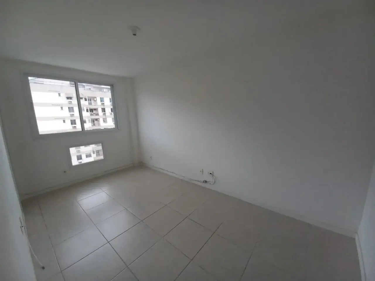 3-bedroom 3-bath apartment with 1 parking space — photo 14