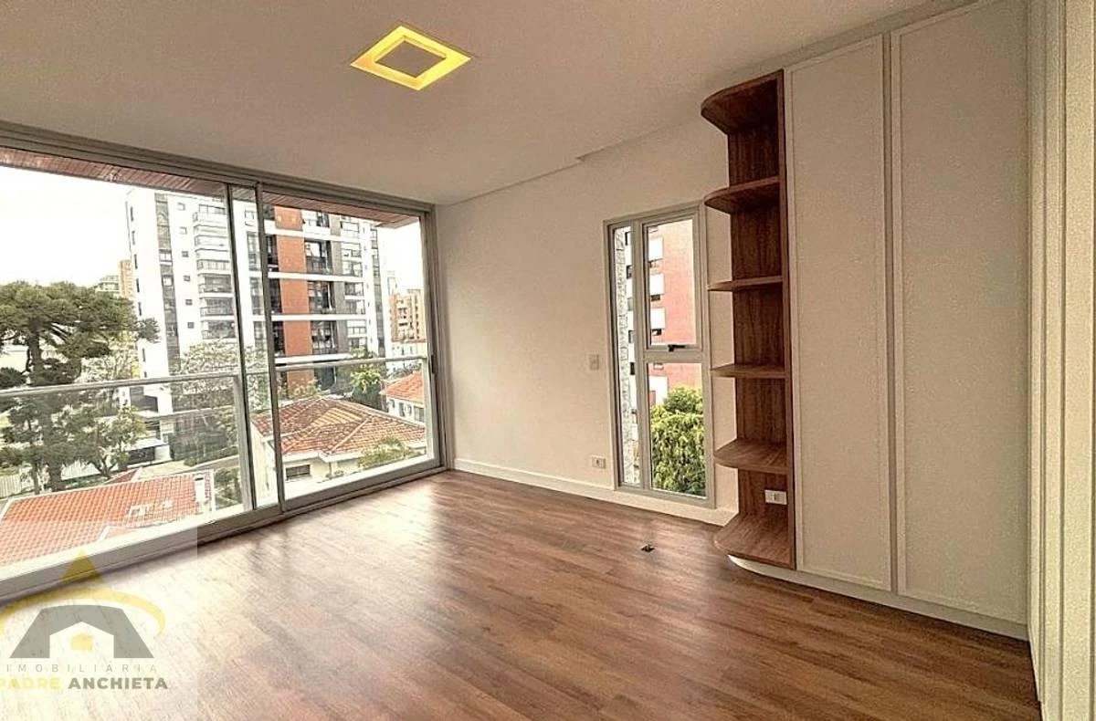 2-bedroom apartment with a washing machine in Curitiba — photo 13