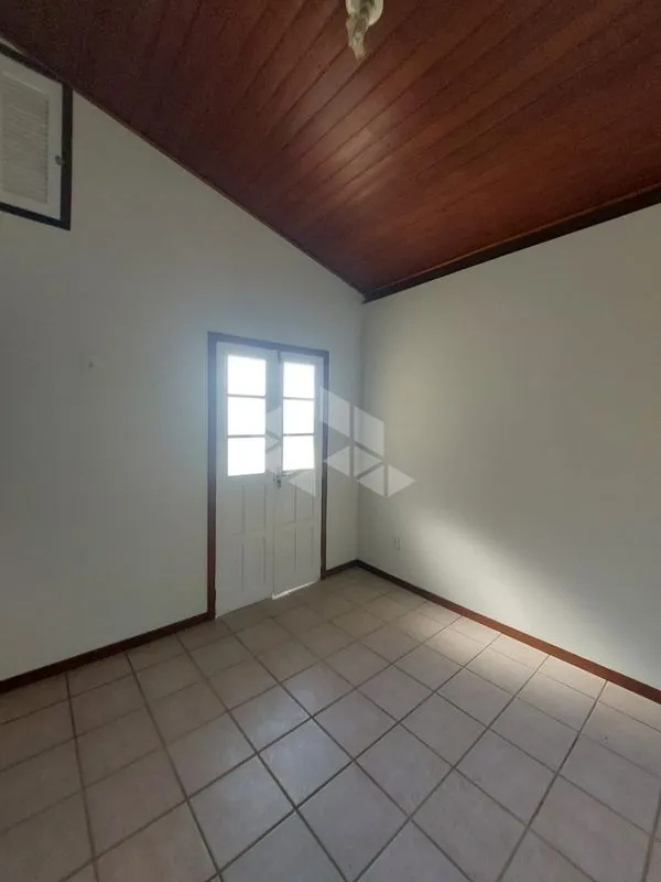 210 m² rental house with 4 bedrooms and a grilled balcony — photo 20