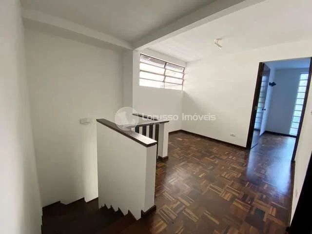 190 m² house with a bathtub and a home office — photo 11