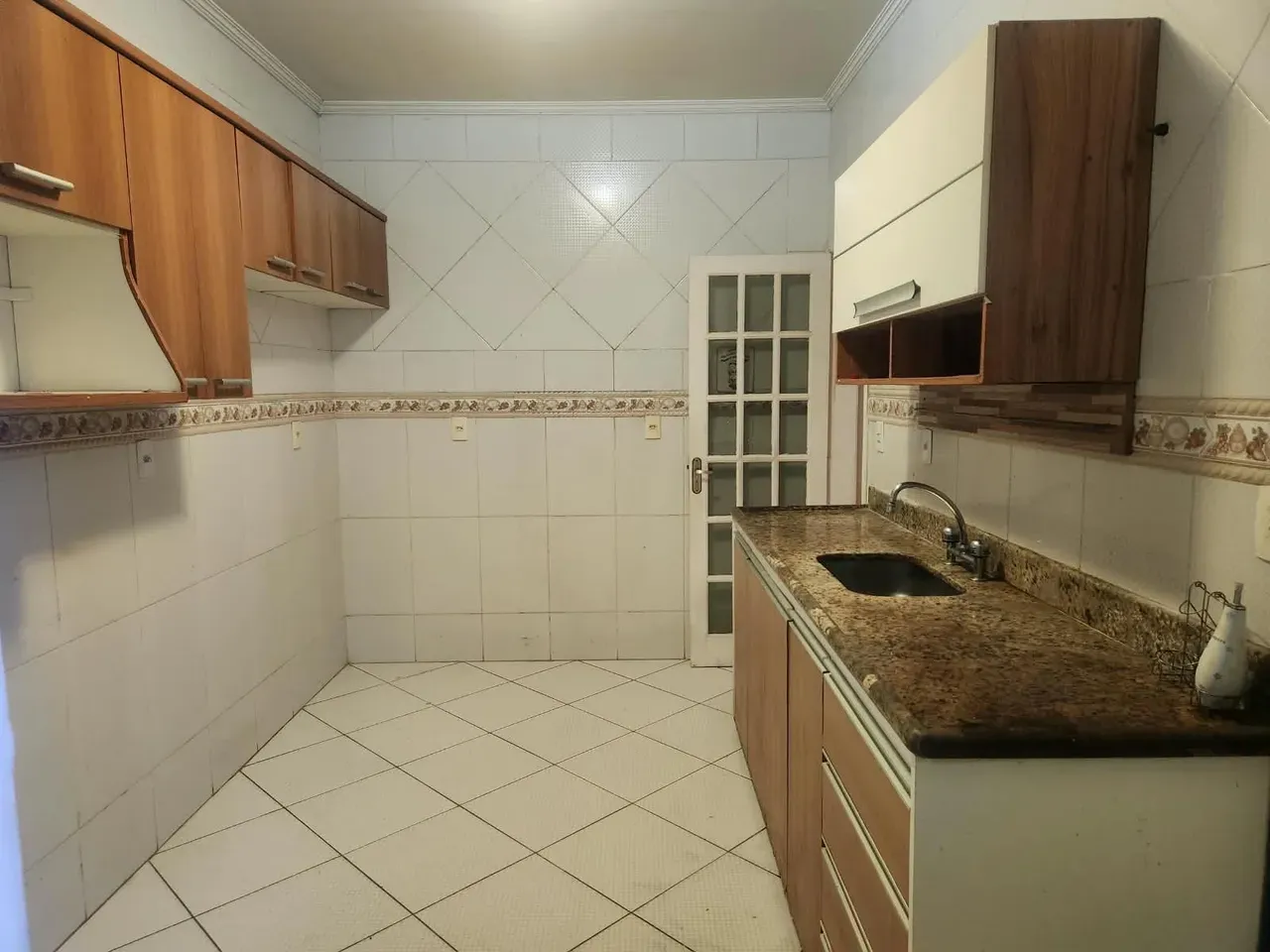 3-bedroom house with a grill on the balcony — photo 13