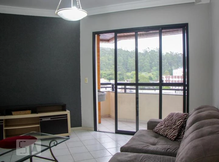 Furnished 3-bedroom apartment with balcony grill — photo 3