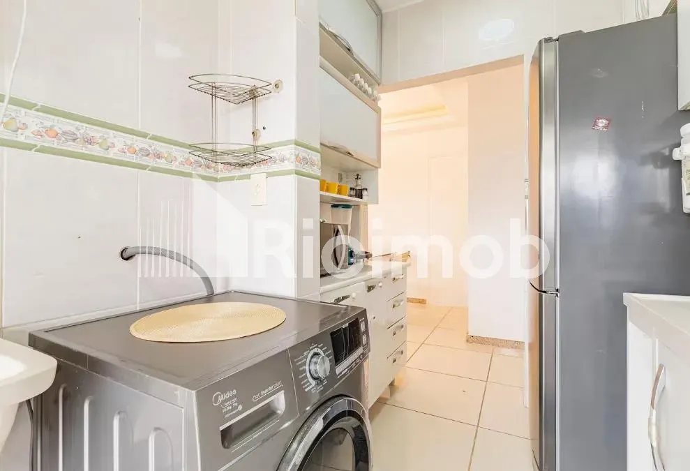 Furnished apartment with balcony and a gas stove kitchen — photo 13
