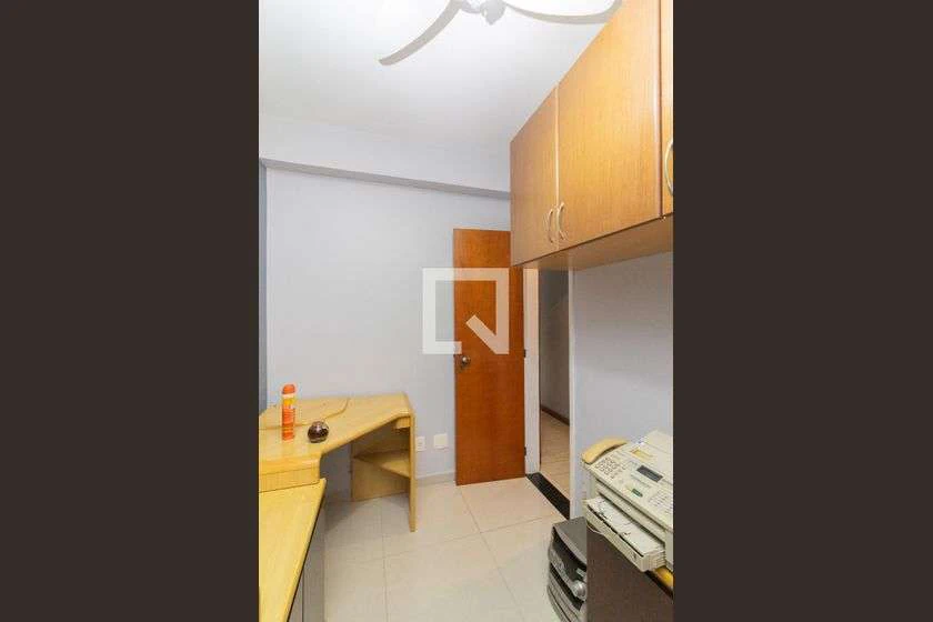 Квартира 244 м² с 4 спальнями и отдельной кухней — photo 30