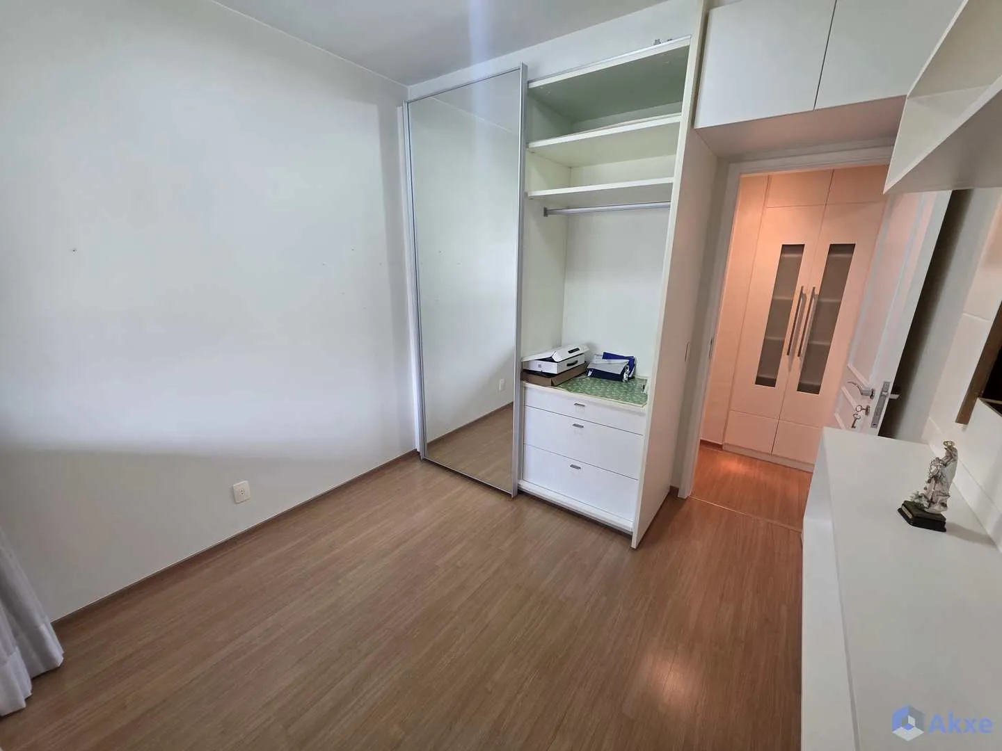 2-bedroom apartment with an enclosed glass balcony — photo 21