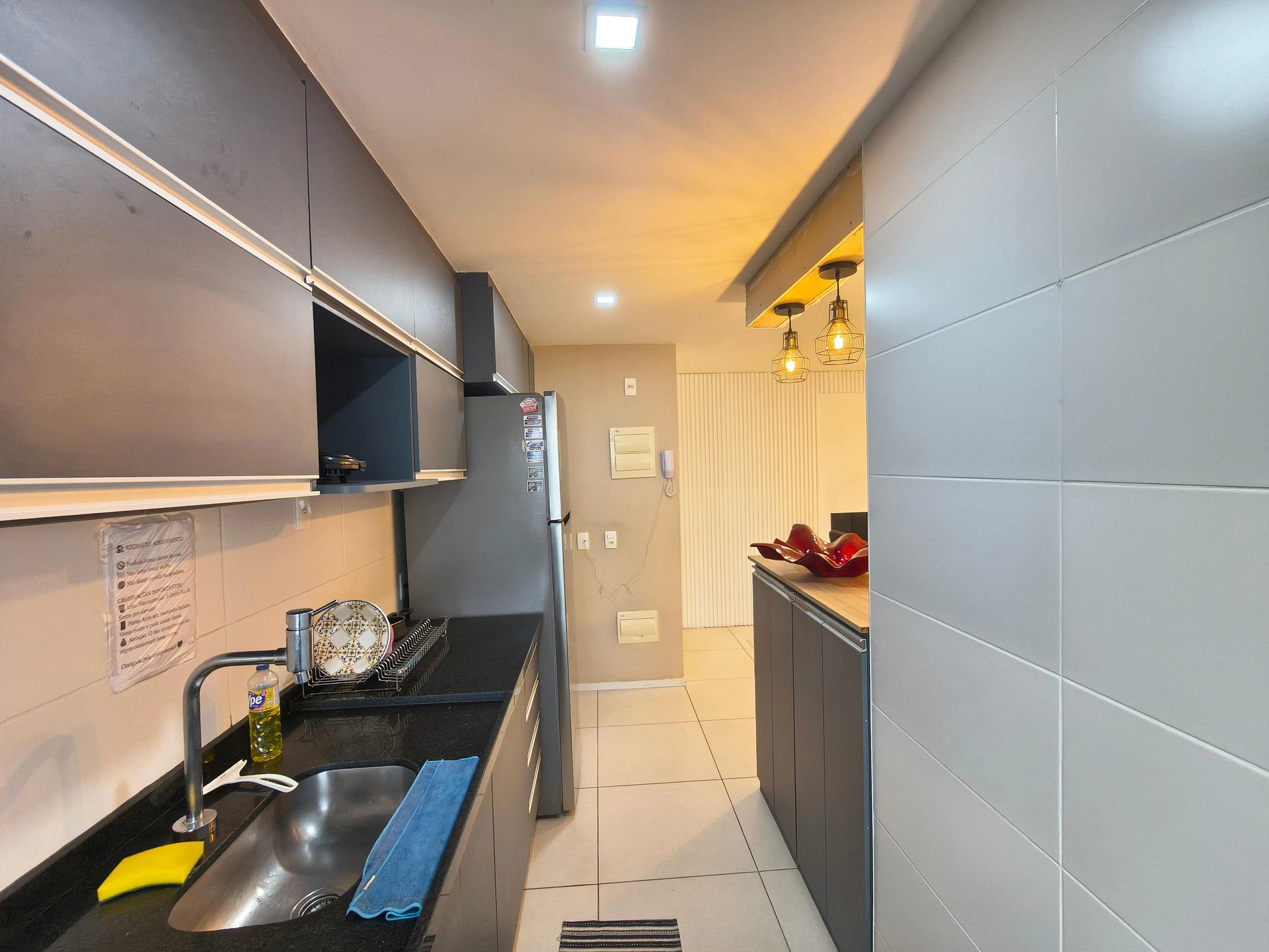 3-bedroom apartment with a mountain view — photo 28