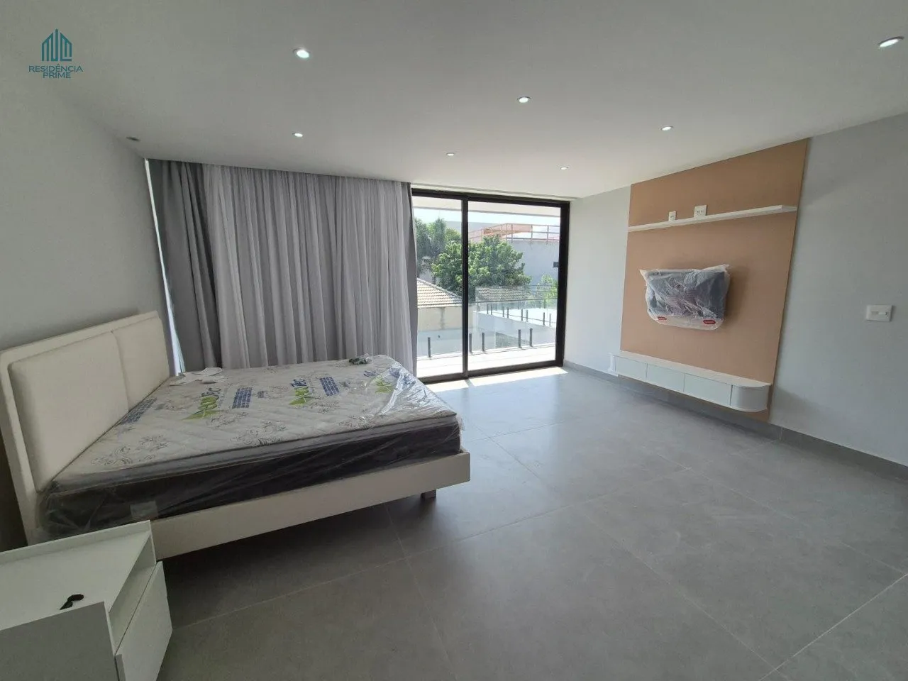 Furnished house with 4 bedrooms and an open-plan kitchen — photo 3