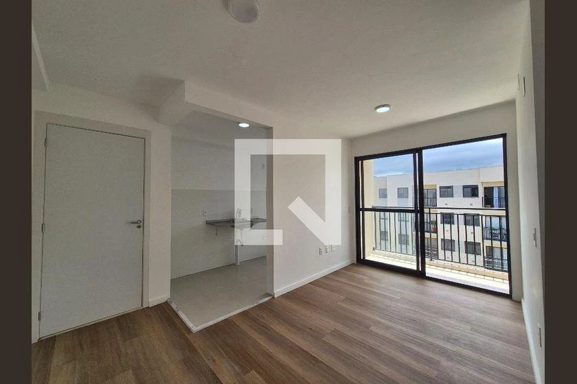 Glass-enclosed balcony in a 2-bedroom apartment, 55 m² — photo 9