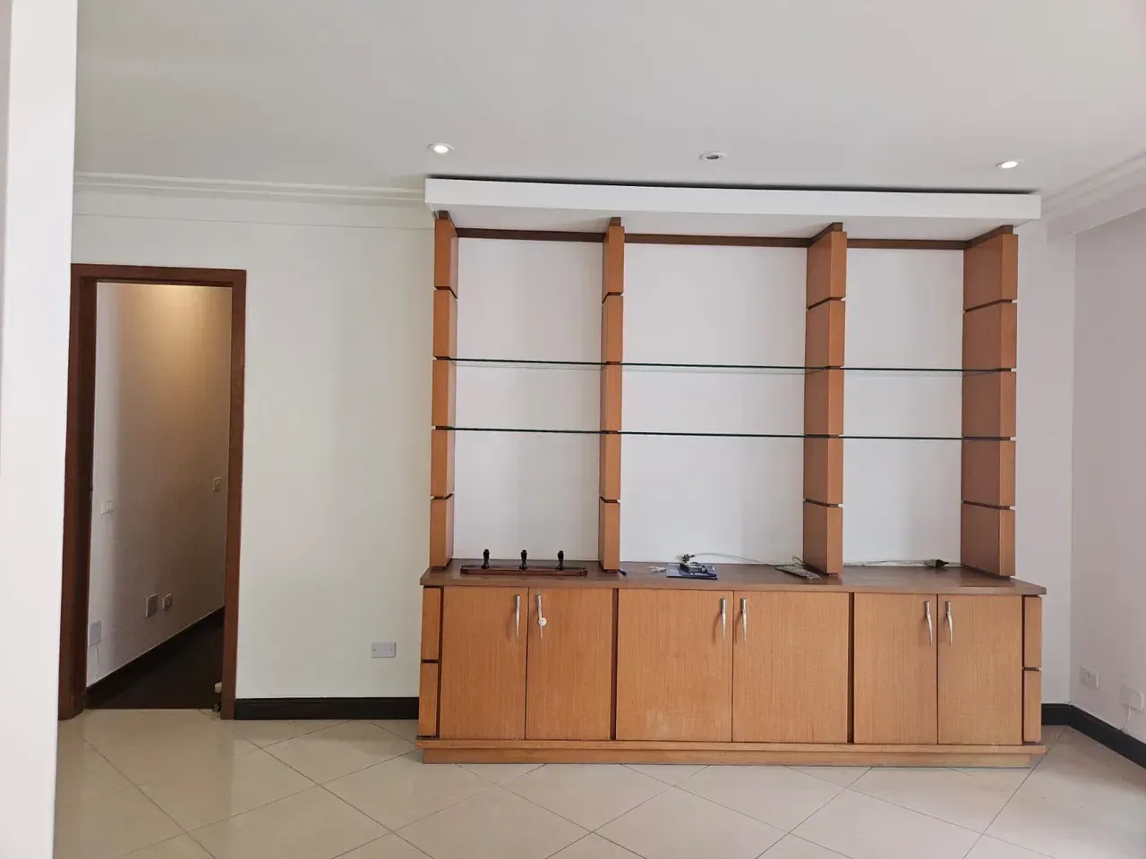 3-bedroom apartment with 2 parking spots and a view — photo 5
