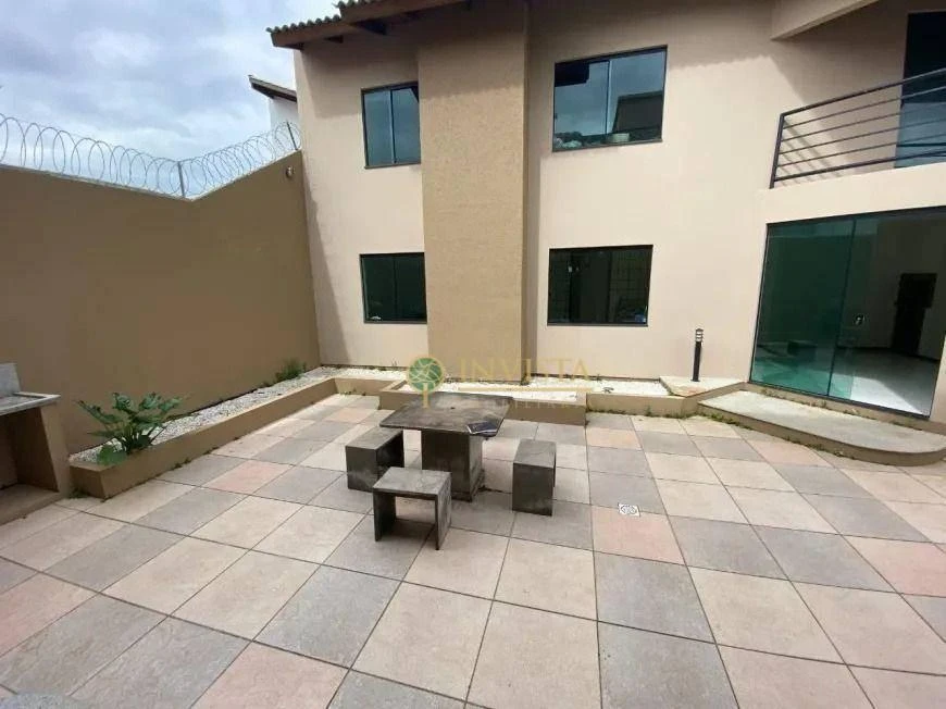 Casa residencial con 4 dormitorios y 5 baños — photo 7