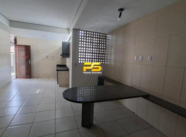House with 4 bedrooms, 5 bathrooms and 348 m² — photo 3