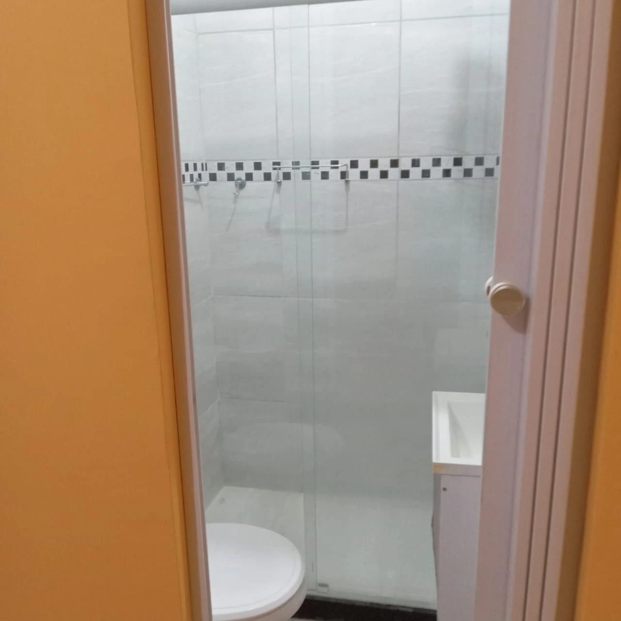 2-bedroom house, both with their own bathrooms, 80 m² — photo 28