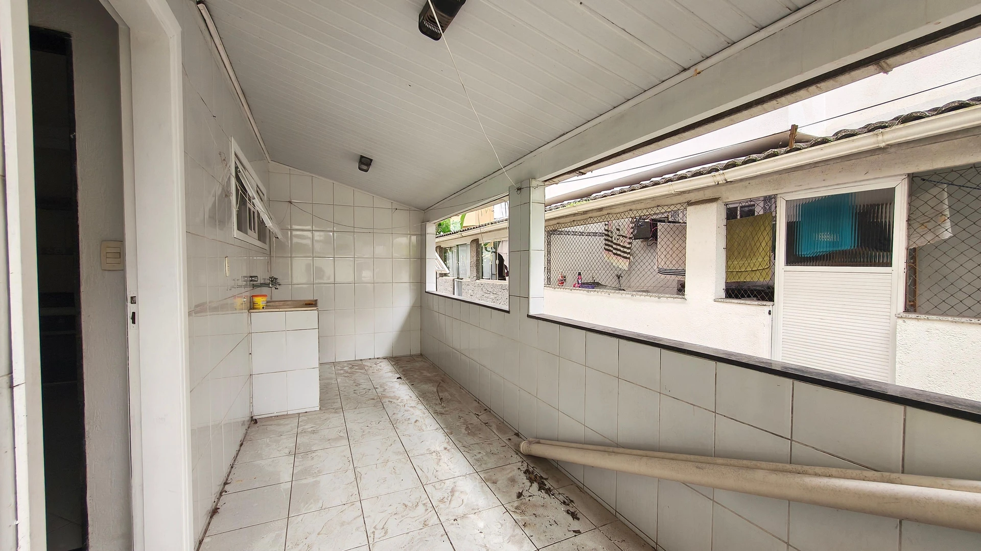 3-bedroom house with a walk-in closet in Rio de Janeiro — photo 28
