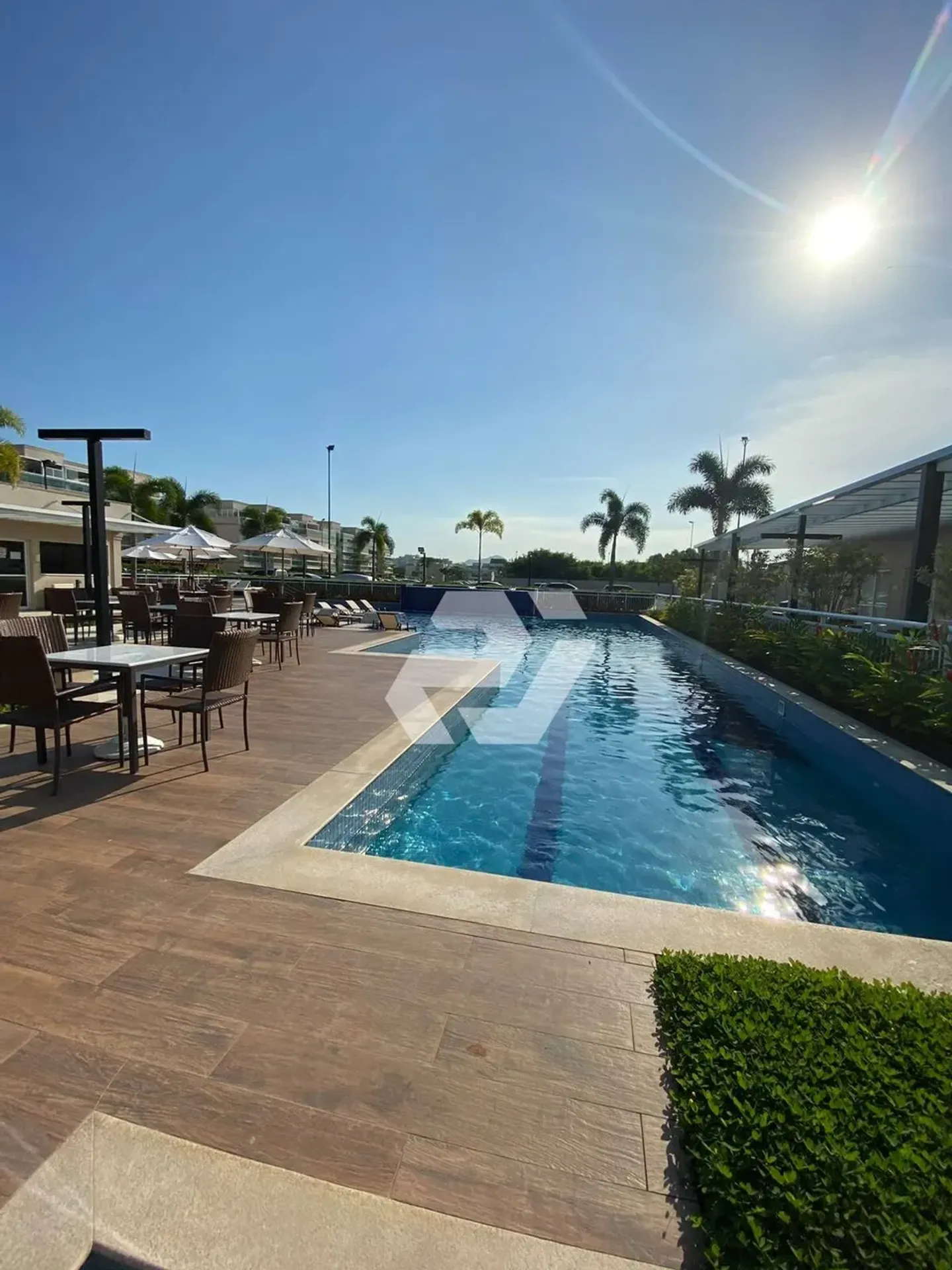 3-bedroom apartment with a private pool — photo 40