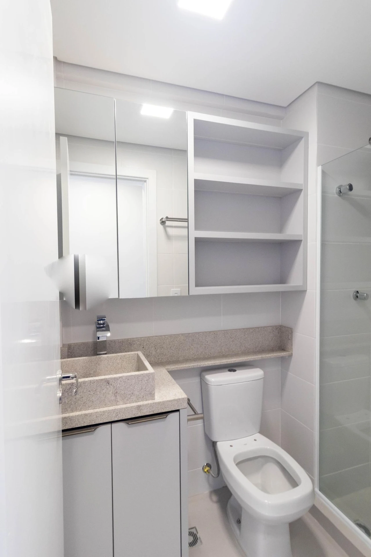2-bedroom apartment with a home office in Curitiba — photo 24
