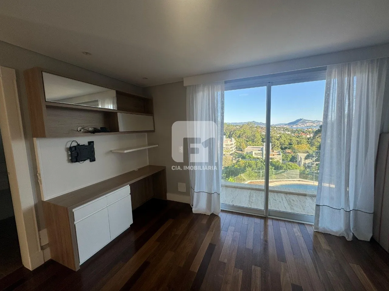 Furnished house with 7 bedrooms and a real desk — photo 7