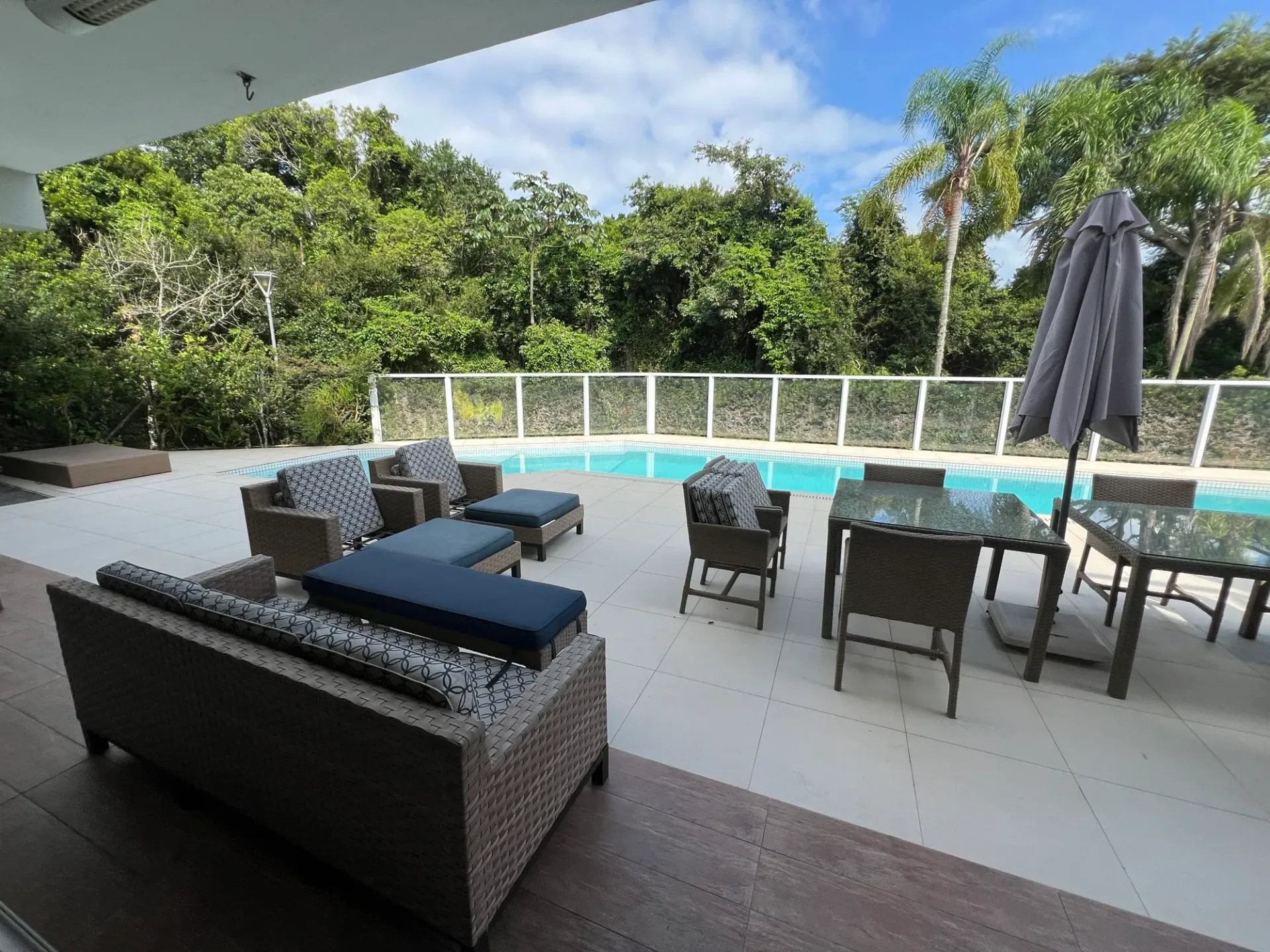 Casa com 6 suítes e 7 banheiros em 1000 m² — photo 35