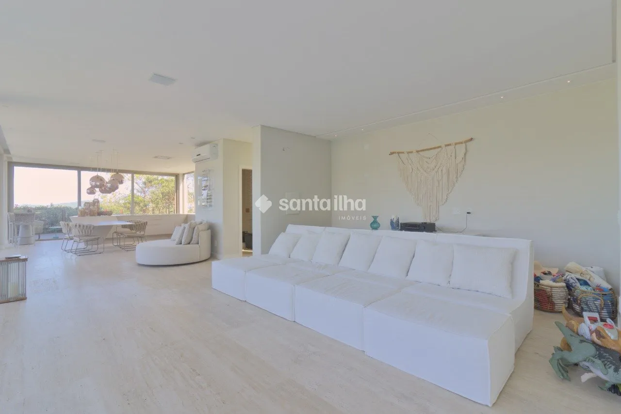 House with 6 en-suite bedrooms and 8 bathrooms, 1350 m² — photo 15