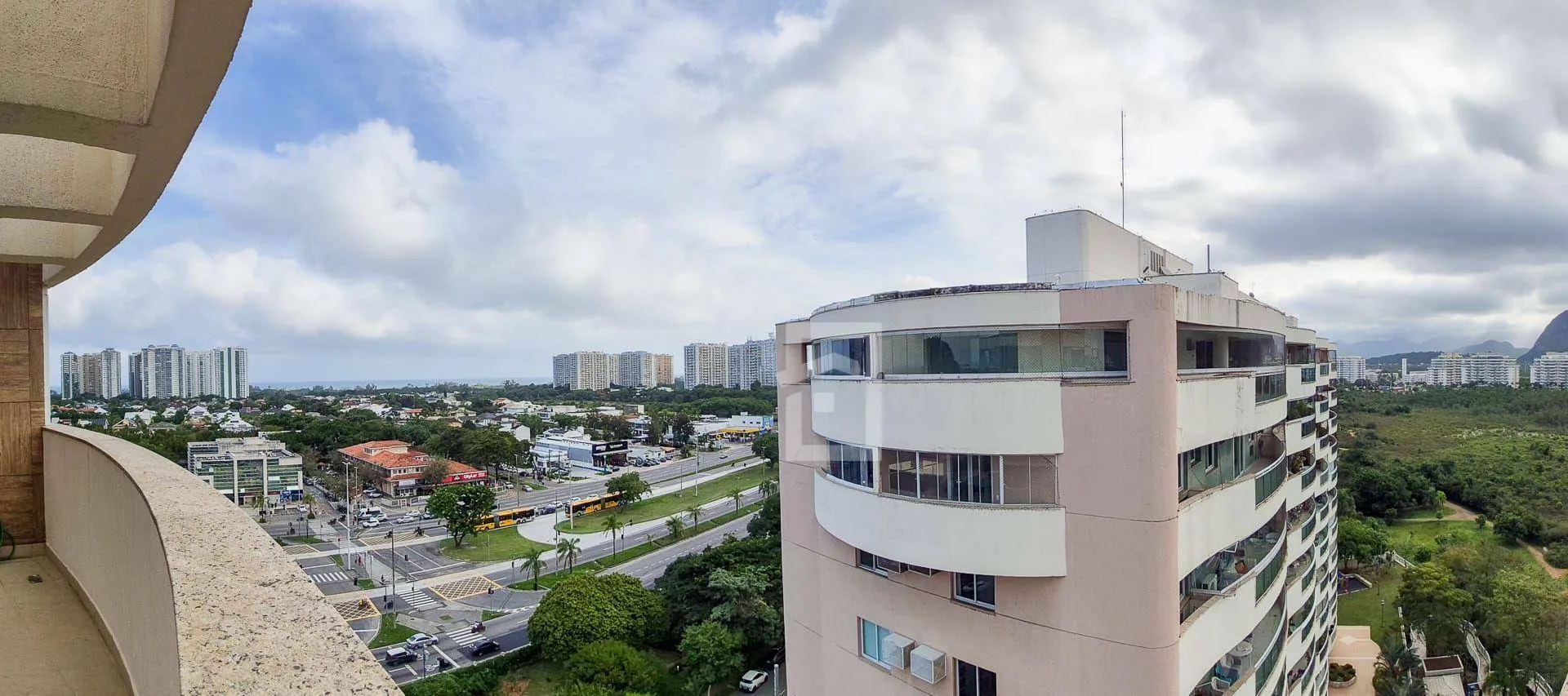 Furnished 235 m² apartment with 4 bedrooms — photo 56