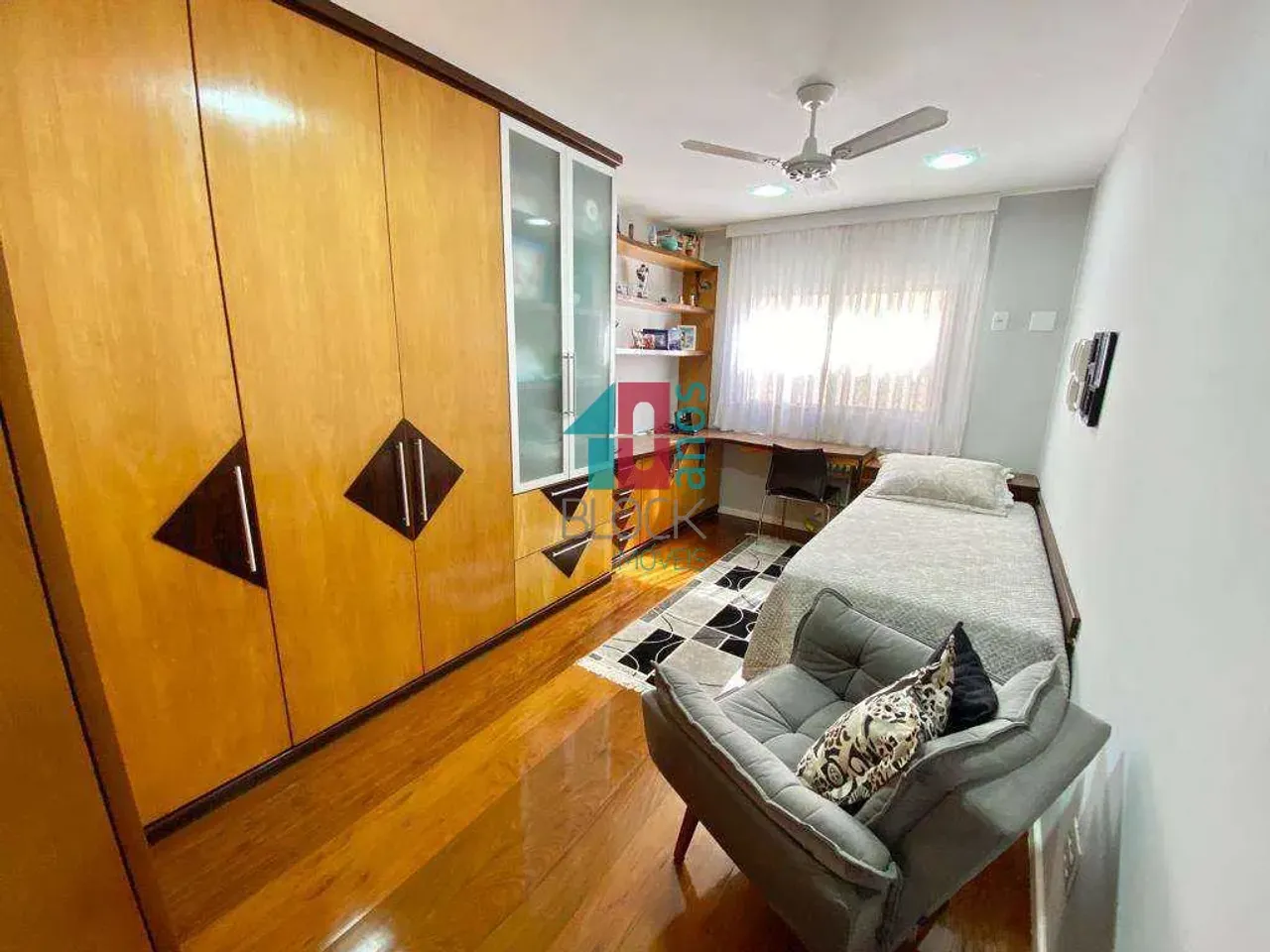 Furnished apartment with 4 bedrooms and 4 bathrooms — photo 16