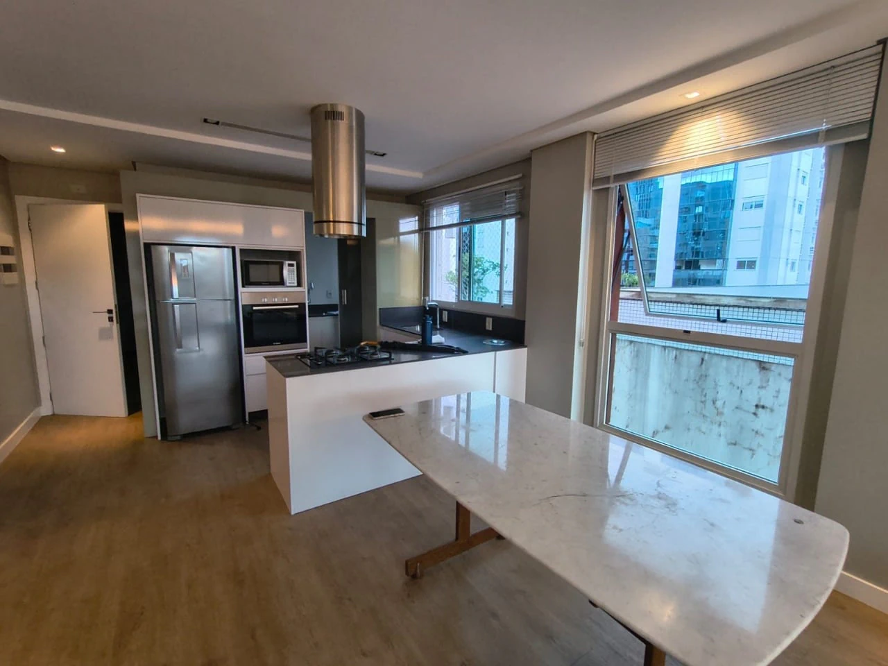 Floor-to-ceiling windows in a 2-bedroom apartment, 78 m² — photo 2