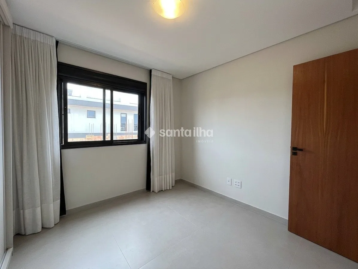 House with 3 bedrooms, private garden, open kitchen — photo 22