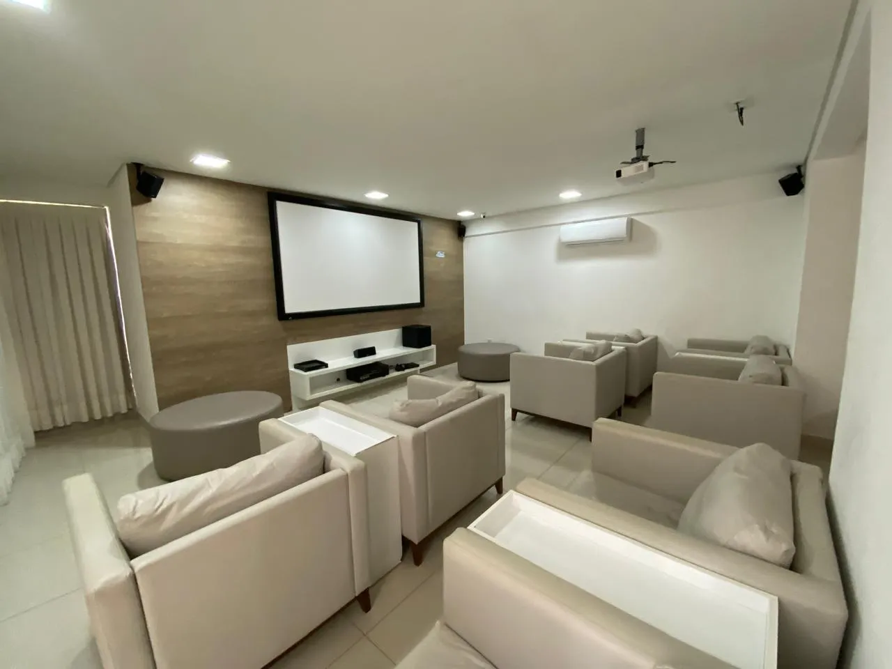 Квартира 91 м² с 3 спальнями и балконом — photo 15
