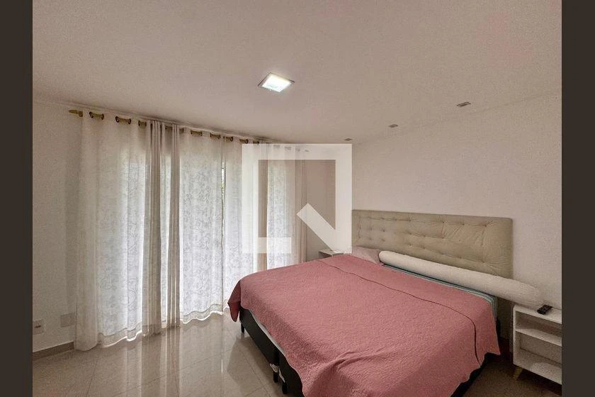 Casa em condomínio com 6 quartos e 6 banheiros — photo 7