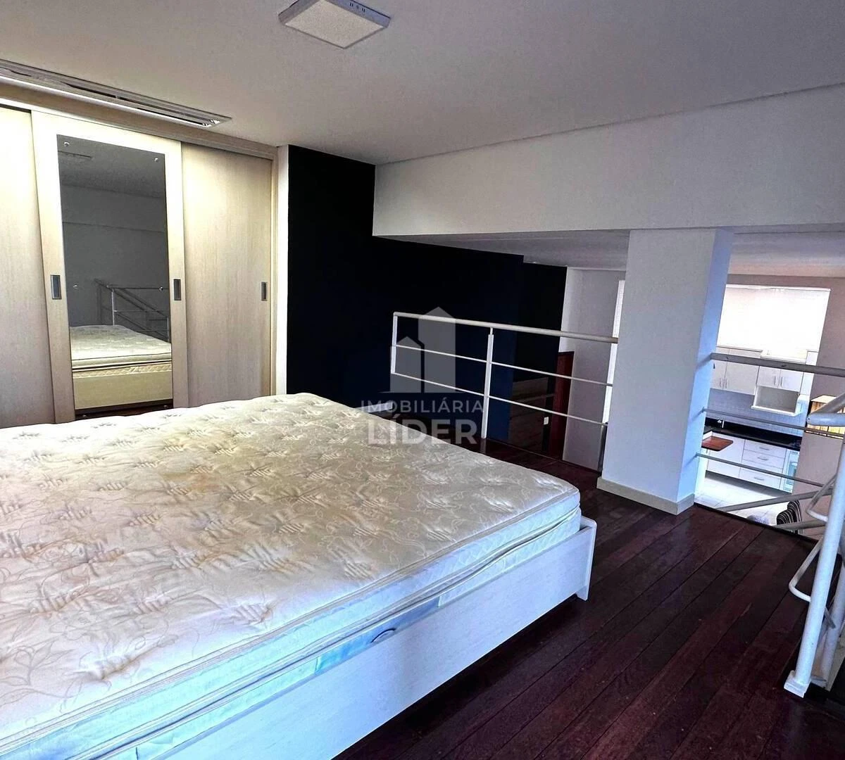 One-bedroom apartment with a bathtub in Curitiba — photo 9