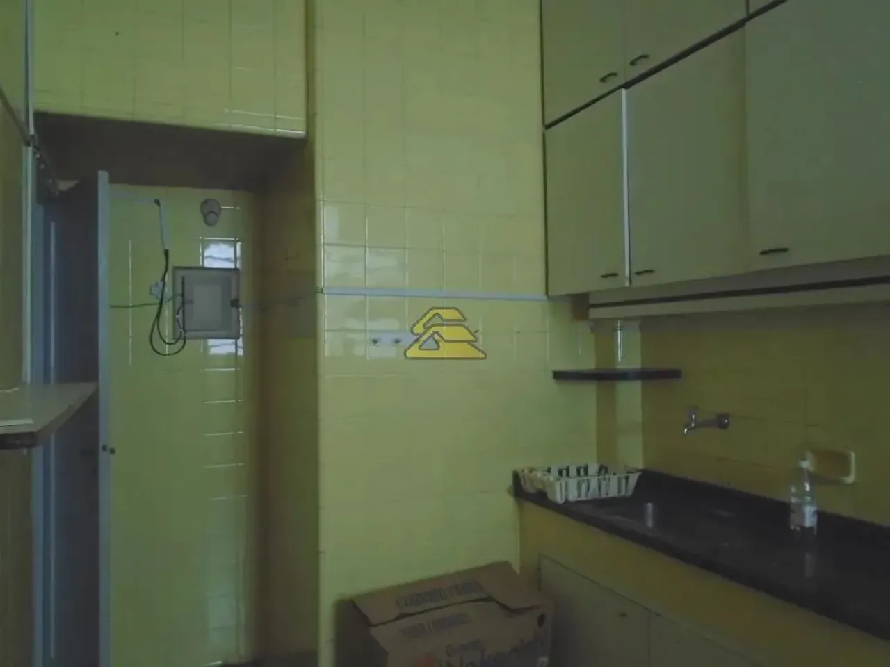 Apartamento de 2 quartos com cozinha separada e fogão a gás — photo 20