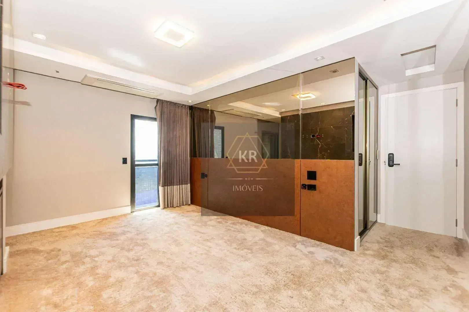 Furnished 272 m² apartment with 3 en-suites and 4 parking — photo 34