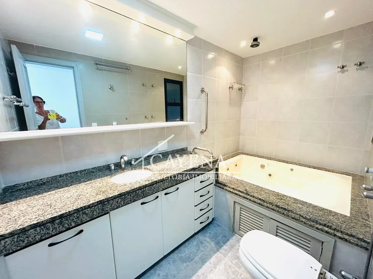 Apartment with 247 m², 3 bedrooms and 4 bathrooms — photo 31
