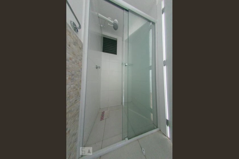 Estudio amueblado con suite y cocina abierta — photo 11