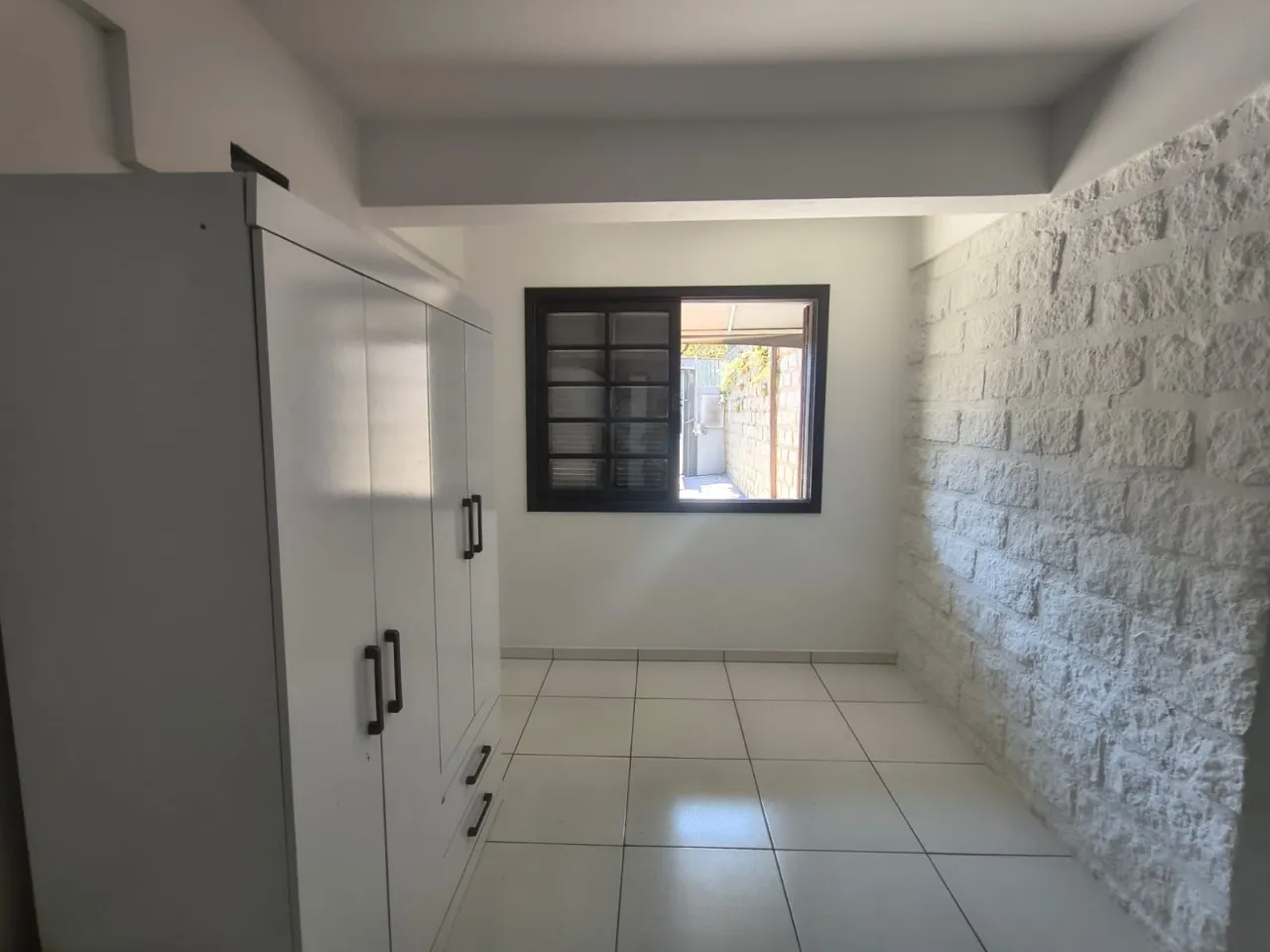 Estudio amueblado de 1 dormitorio con chimenea y 25 m² — photo 6