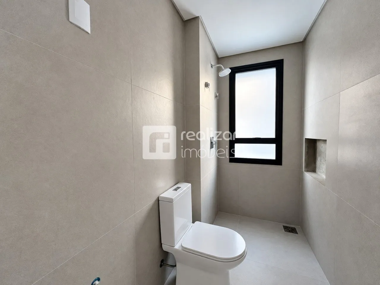 Glass-enclosed balcony in a 2-bedroom apartment, 70 m² — photo 13