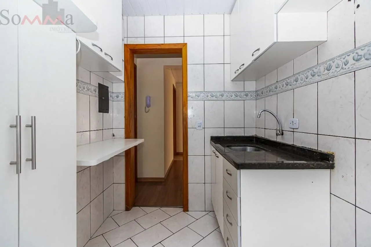 2-bedroom apartment with wood or laminate floors — photo 28