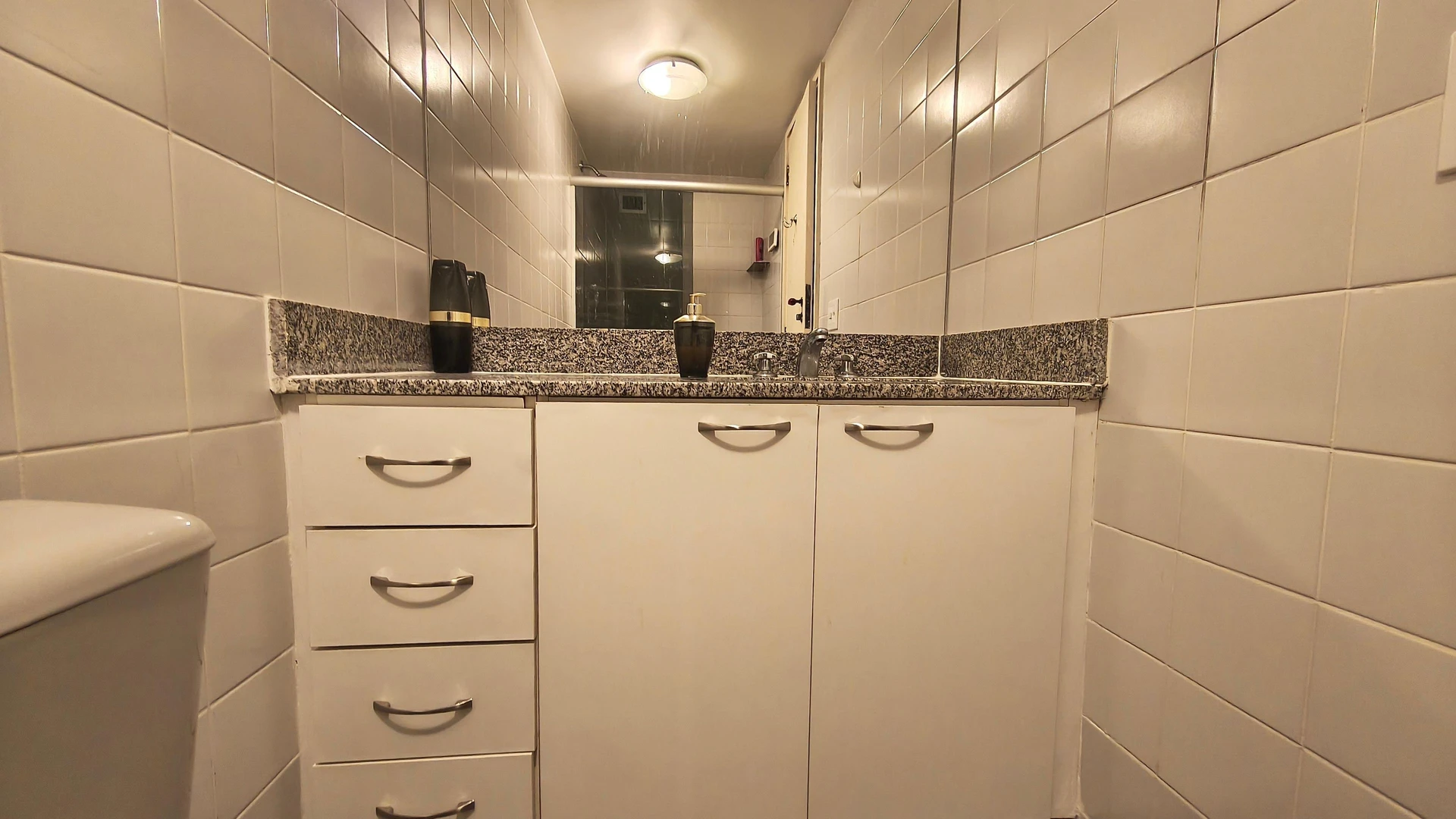 Apartamento mobiliado com 2 quartos e varanda — photo 20