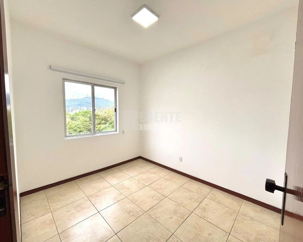 3-bedroom apartment with a washing machine in Florianópolis — photo 13