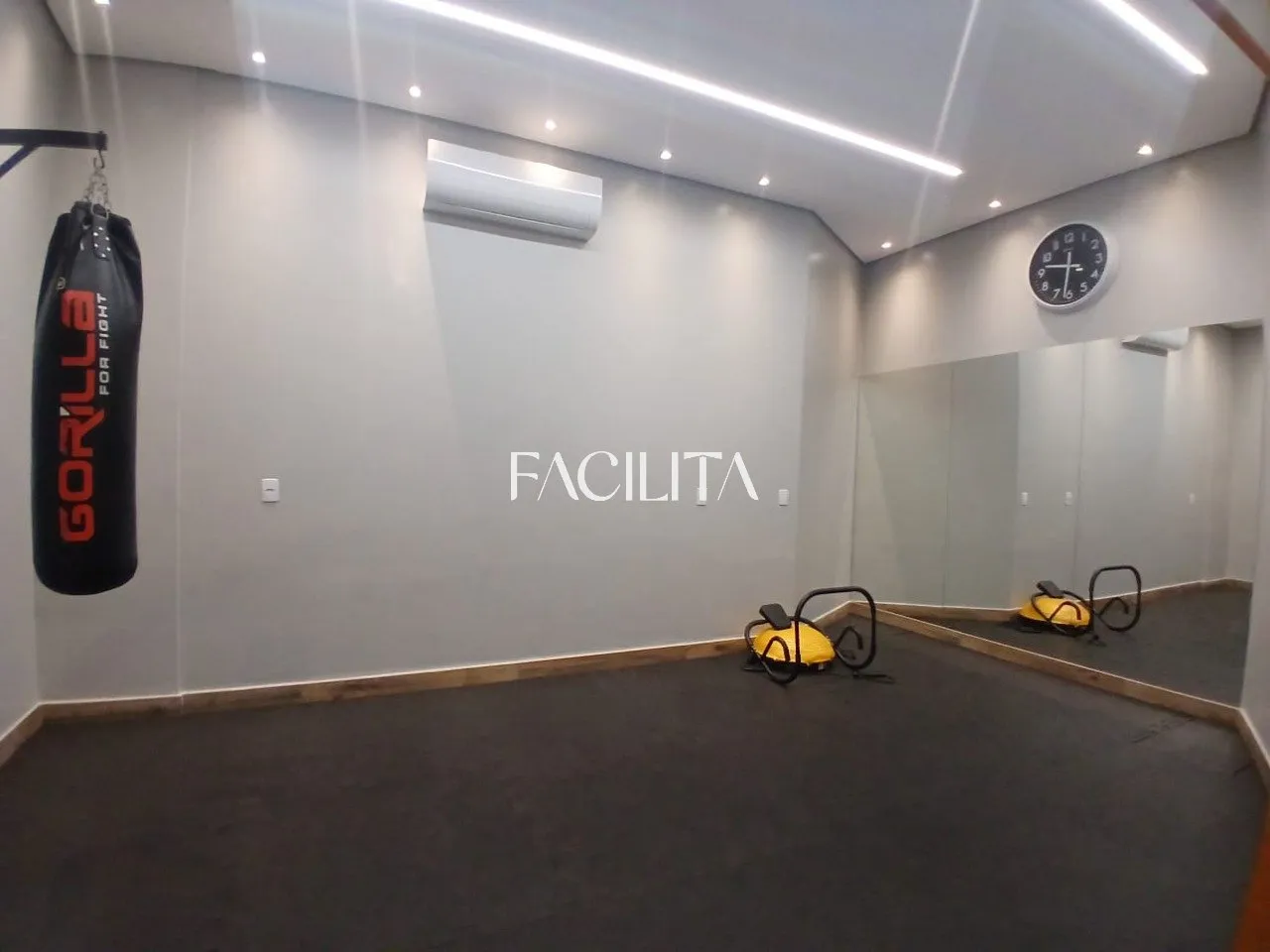Apartamento de 3 dormitorios con baño en suite y balcón — photo 34