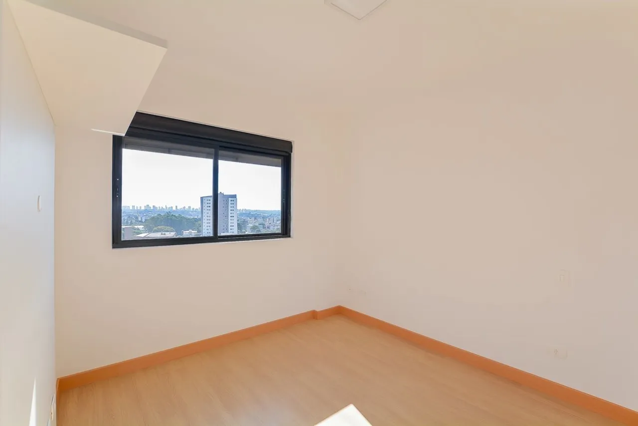 Unfurnished 2-bedroom apartment with 2 bathrooms — photo 20