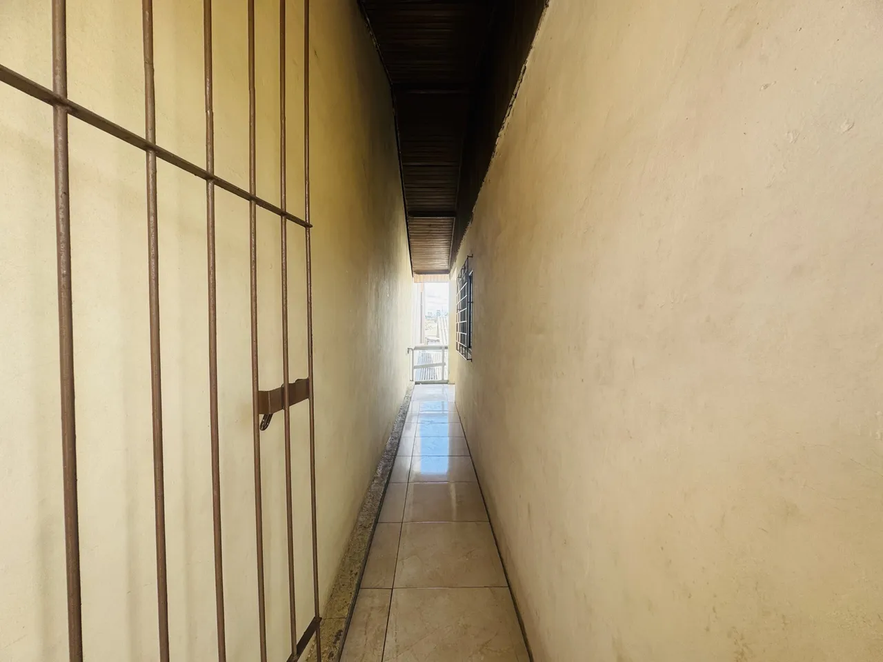 Rental house with 2 bedrooms and a balcony — photo 12