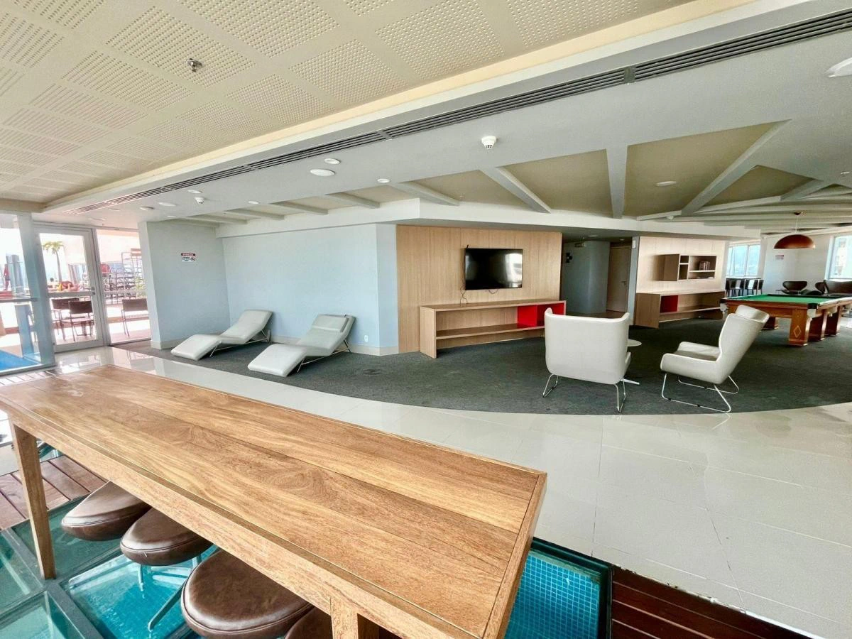 1-bedroom apartment with suite, balcony and 2 baths — photo 5