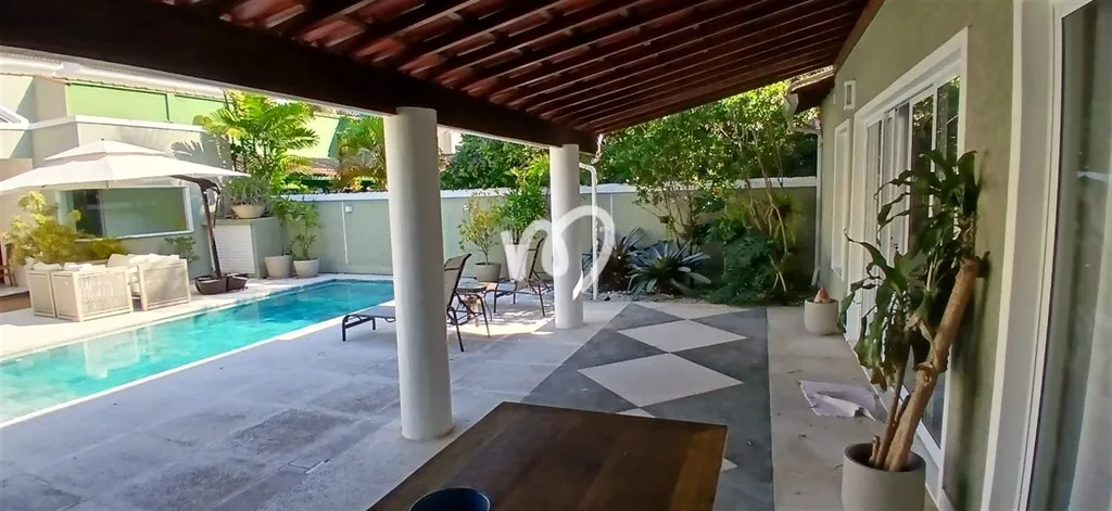 Furnished house with 4 bedrooms and 3 bathrooms — photo 32