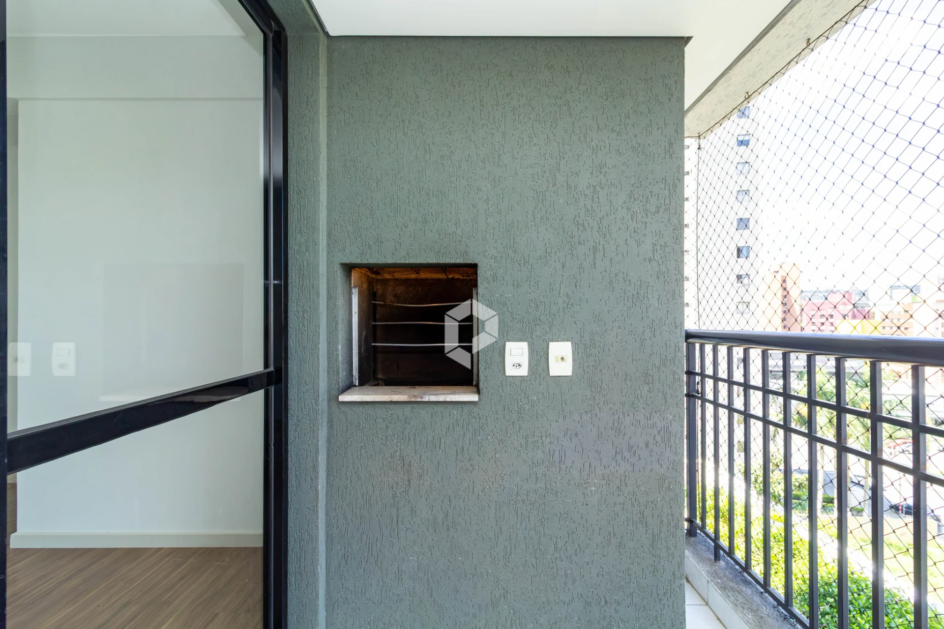 2-bedroom apartment in a building with a sauna — photo 12