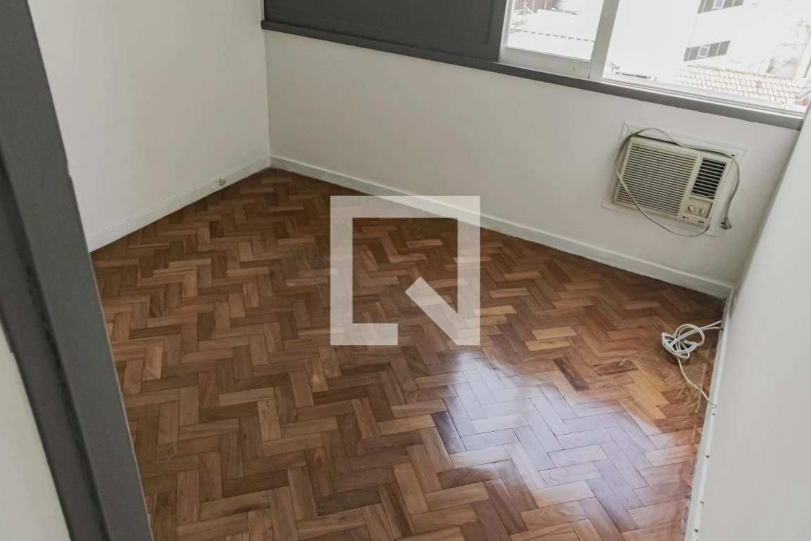 Apartment, 116 m², with wood or laminate floors — photo 20